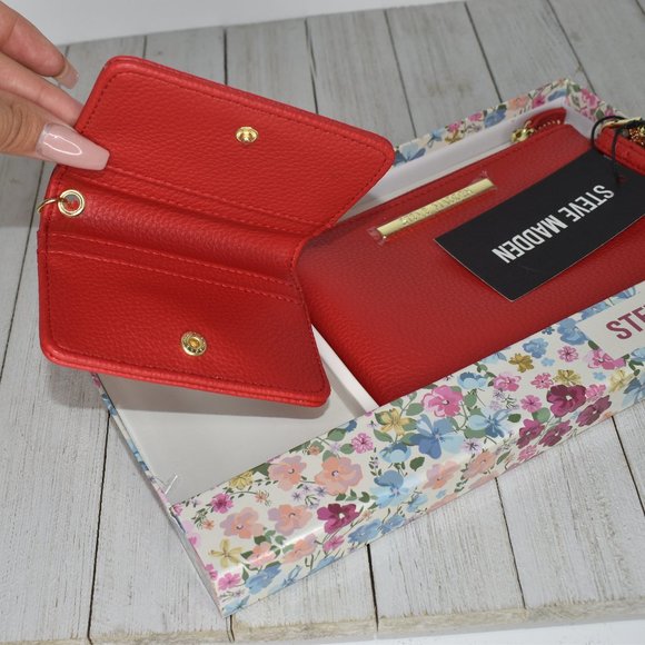 Steve Madden 2 Piece Wallet Key Ring Red MSRP $68 - Picture 7 of 7